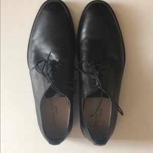 Black dress shoes